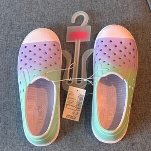 NWT Children's Place Perforated Water Sneakers Size Youth 1